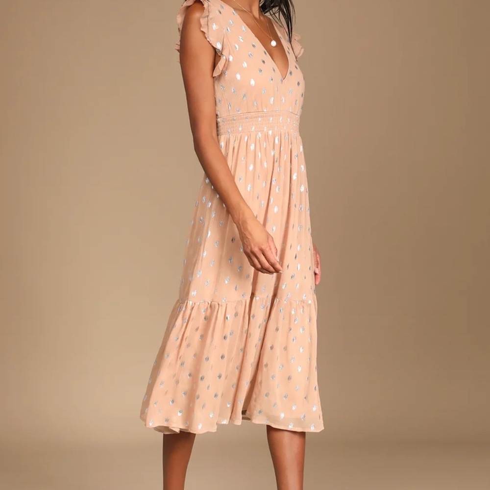 Lulu’s Cause to Celebrate Mauve and Silver Tiered Midi Dress